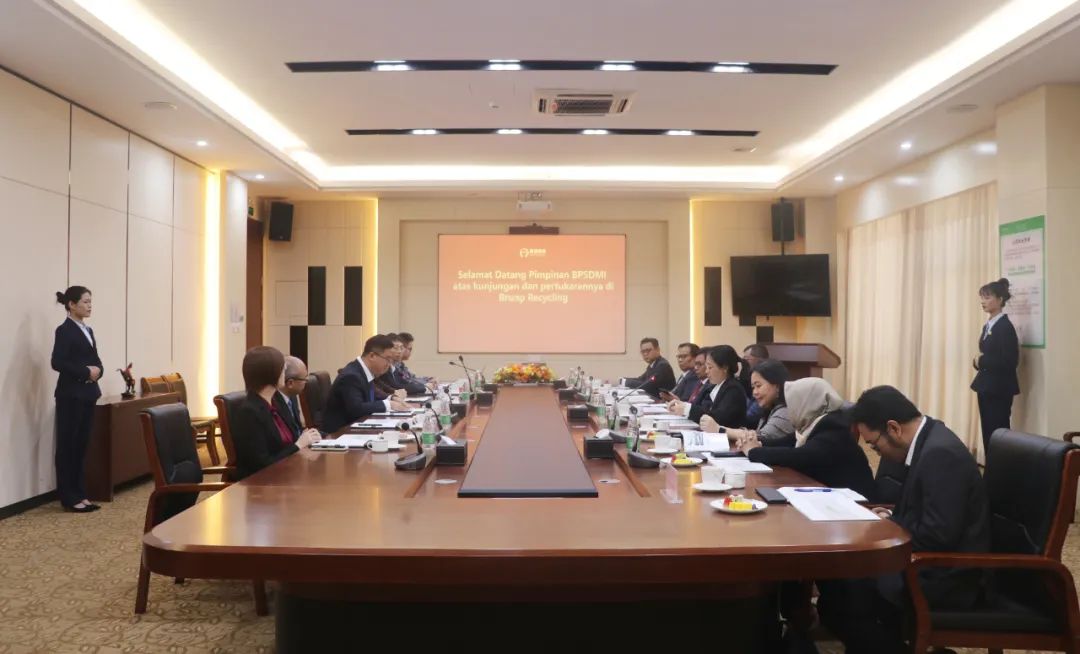 20231208-1-印尼工业部、莫罗瓦利金属工业理工学院、佛山职业技术学院莅临优德88循环交流访问.jpg